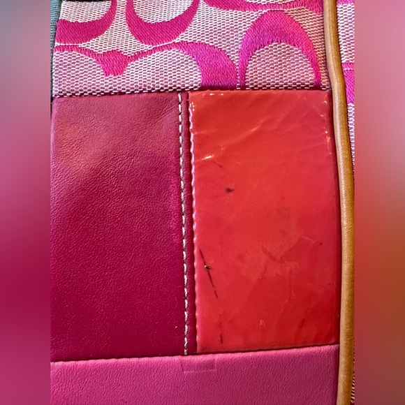 Beautiful Coach Tote Purse WITH Matching Wallet - Picture 9 of 15